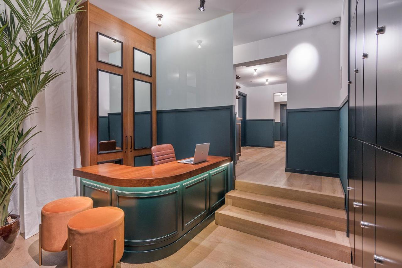 Uma Suites Atocha Madrid Extérieur photo