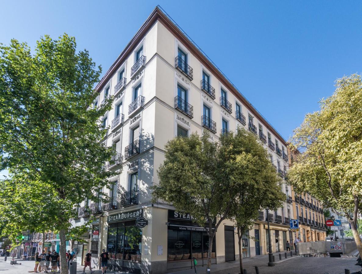 Uma Suites Atocha Madrid Extérieur photo