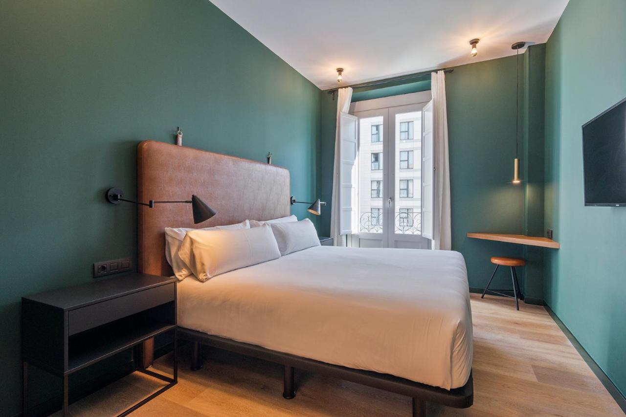Uma Suites Atocha Madrid Extérieur photo