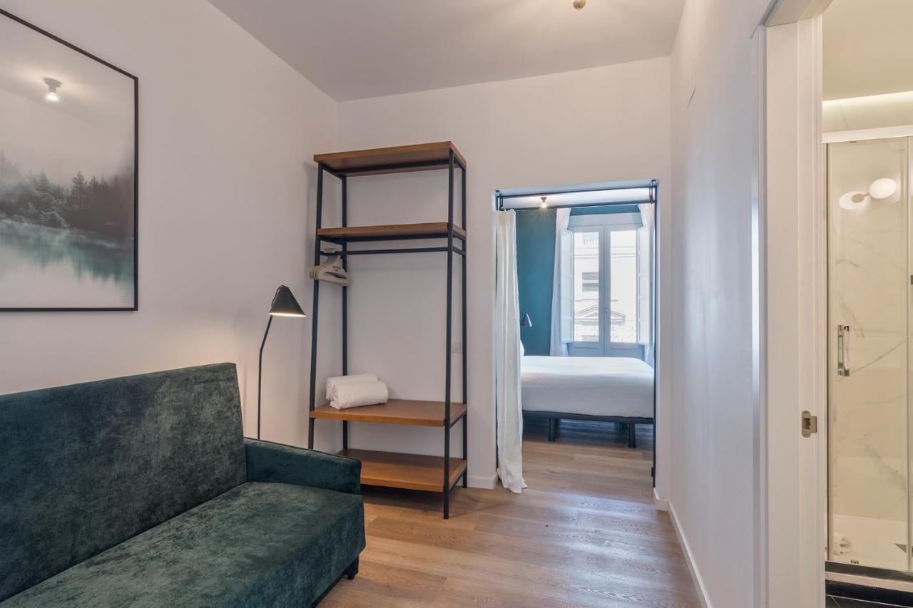 Uma Suites Atocha Madrid Extérieur photo