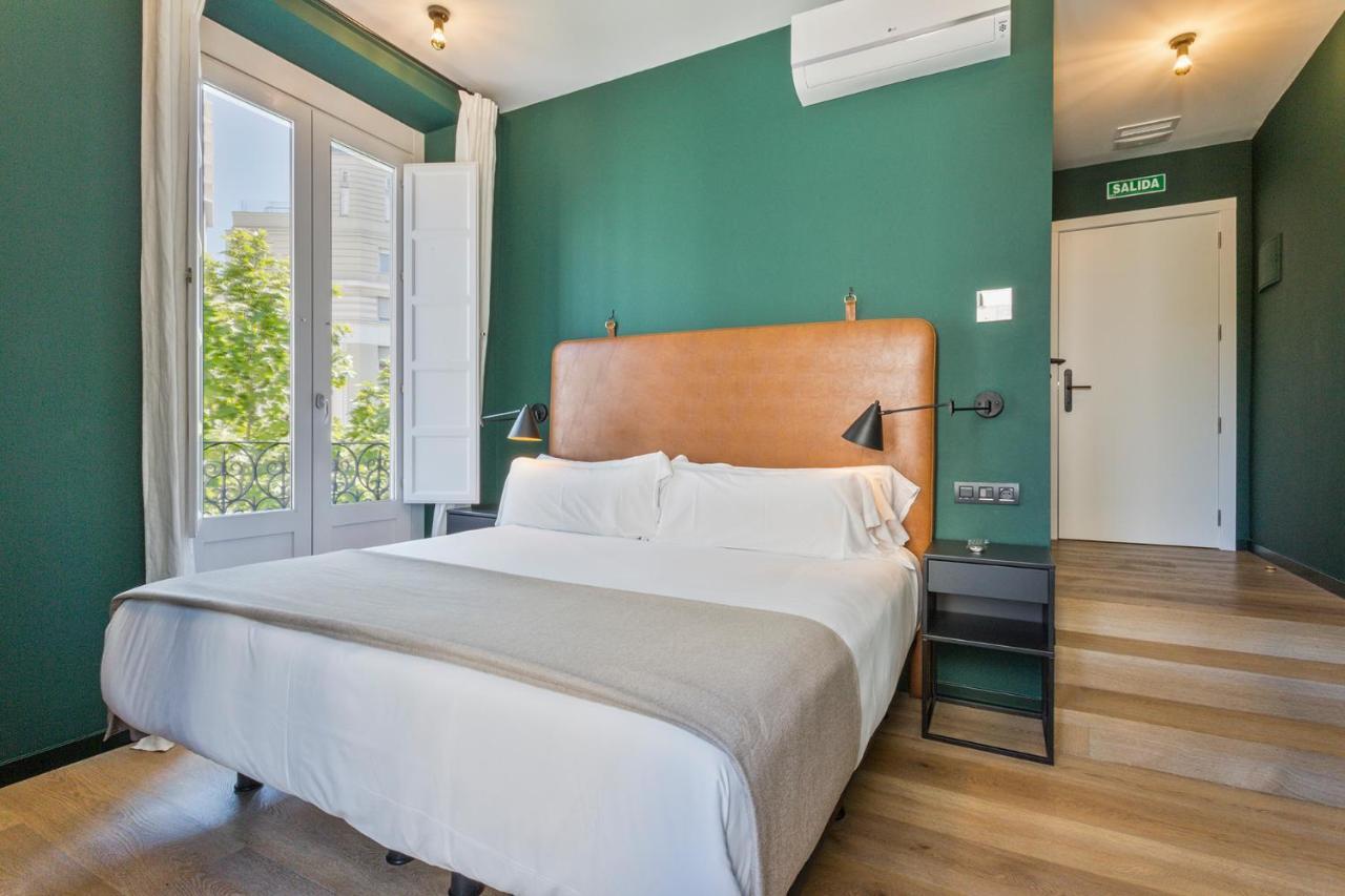 Uma Suites Atocha Madrid Extérieur photo